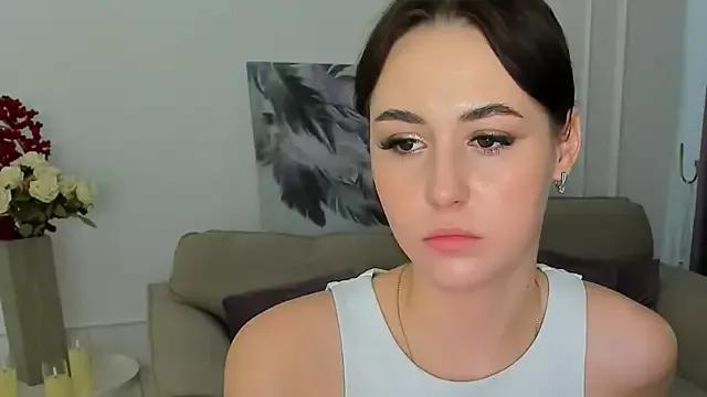 MakeYoueHappy from StripChat is Freechat