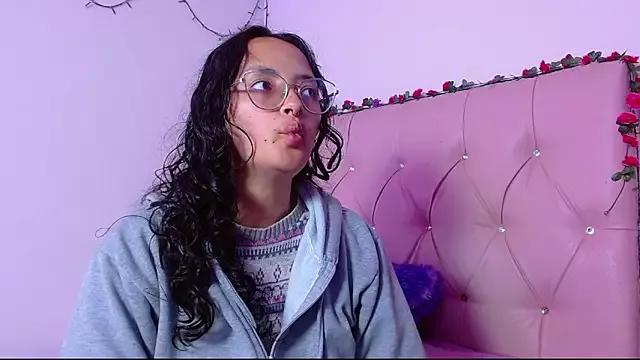 manumeow1 from StripChat is Freechat