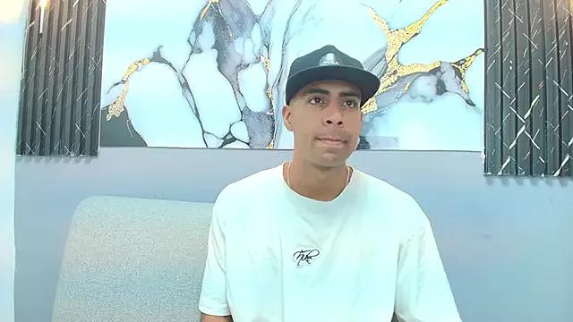 MARCO_SPENCER from StripChat is Freechat