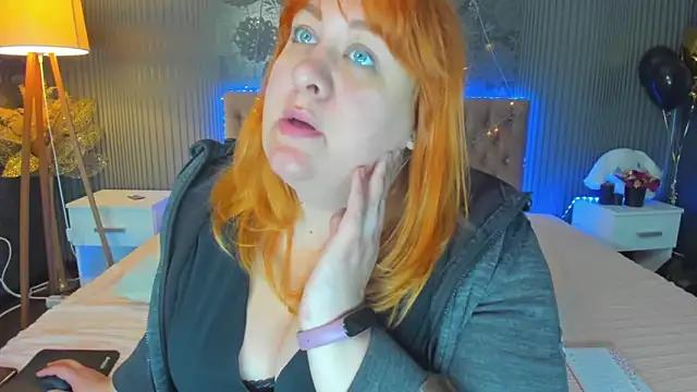 MargoReds from StripChat is Freechat