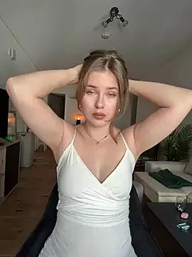 MaribelRiver from StripChat is Freechat