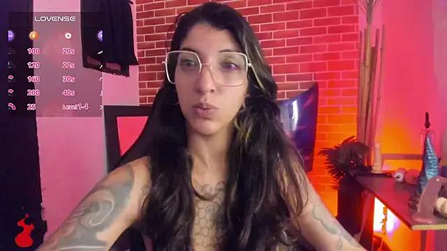 marlenna from StripChat is Freechat