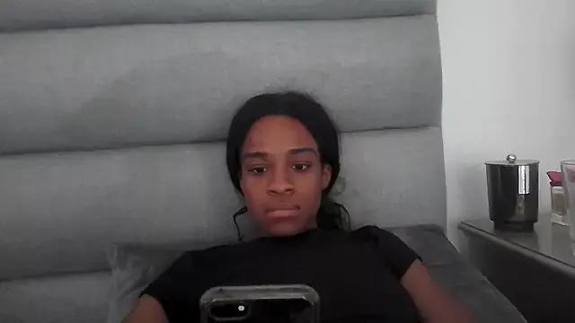 Marlowlovee from StripChat is Freechat