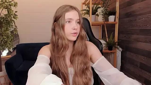 MaryannSoftt from StripChat is Freechat