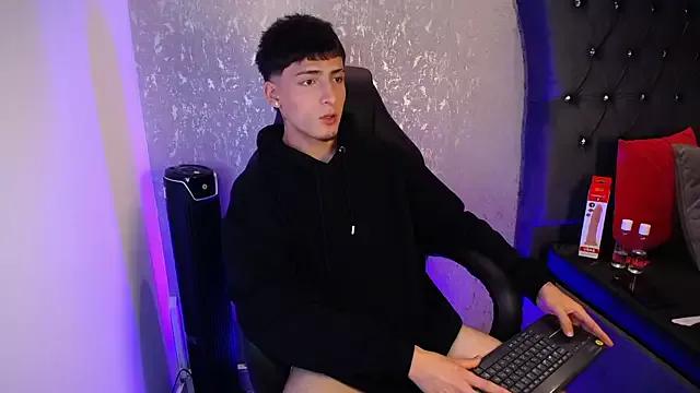 MateoMitchell from StripChat is Freechat