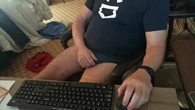 matureboomer from StripChat is Freechat