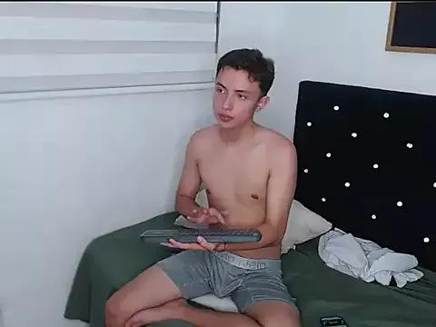 Maxim_Taylor from StripChat is Freechat