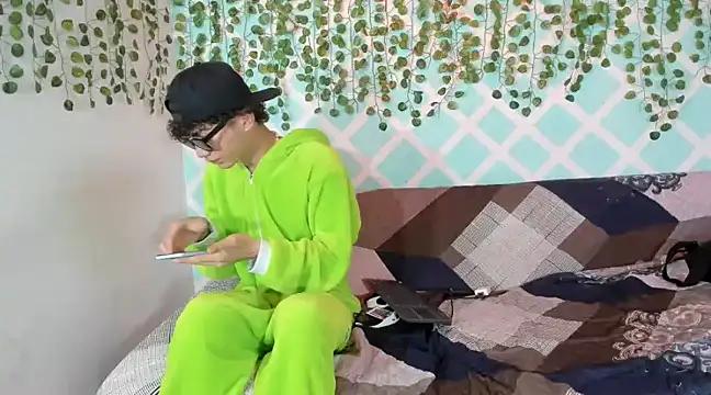 Maxxi_hot23 from StripChat
