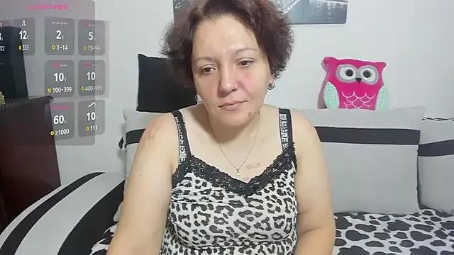 MayaBlowsXYou from StripChat is Freechat
