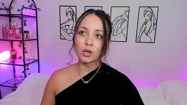 Megan_Rodrigo from StripChat is Freechat