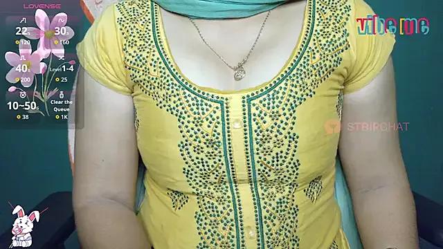 megHana_teLugGu from StripChat is Freechat