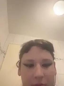 Melissa-Kiss from StripChat is Freechat