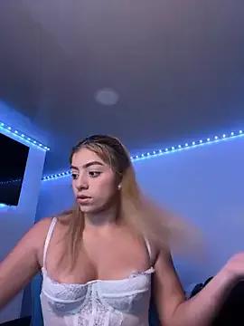 Melissa_coll from StripChat is Freechat