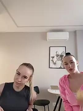 MelissaPinkiss from StripChat is Freechat