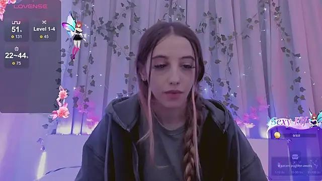 MelodyElf from StripChat is Freechat