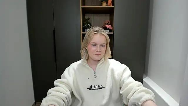 MerciaAtwood from StripChat is Freechat
