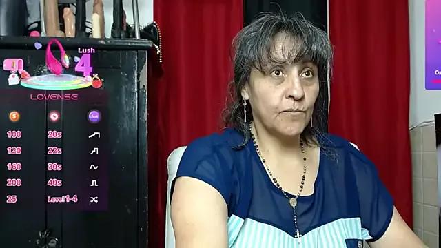 merlyna_goldens from StripChat is Freechat