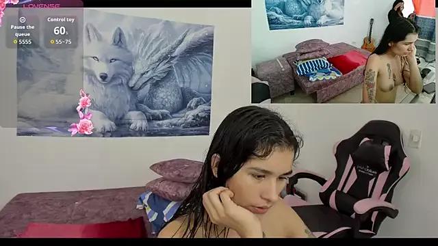 Mia_King_ from StripChat is Freechat