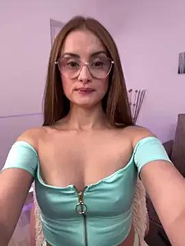 MiaaLoren from StripChat is Freechat
