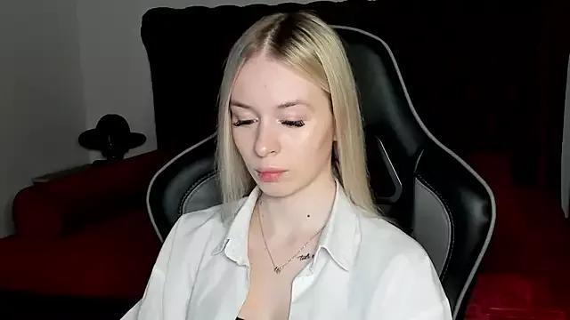 MiaGraces from StripChat is Freechat