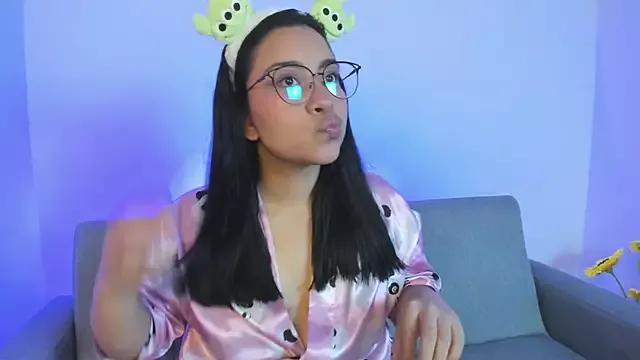 miah_storm from StripChat is Freechat