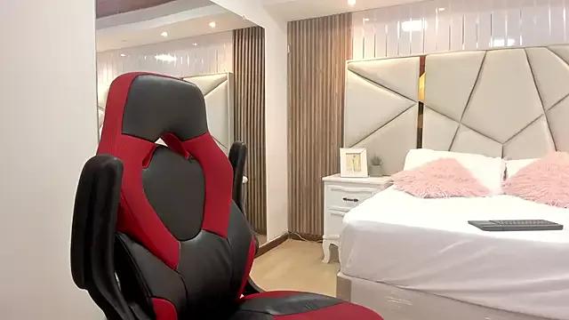 Michael_blue from StripChat is Freechat