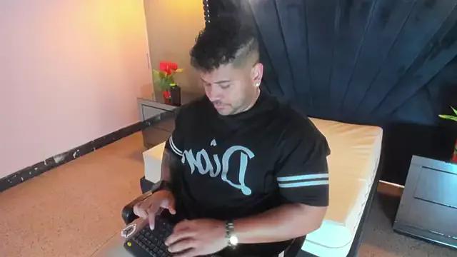 michael_hill1 from StripChat is Freechat