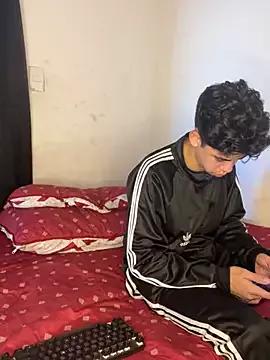 Miguel_bigcock from StripChat is Freechat