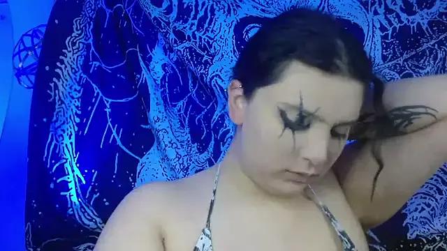 mikaskullcs from StripChat is Freechat