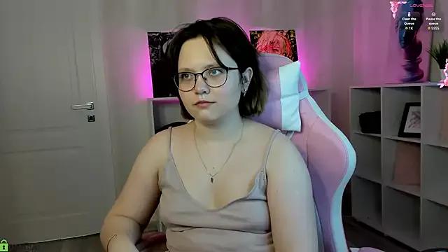 Mila__Cutee from StripChat is Freechat