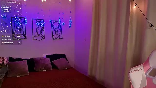 Mila_Strawberry from StripChat is Freechat