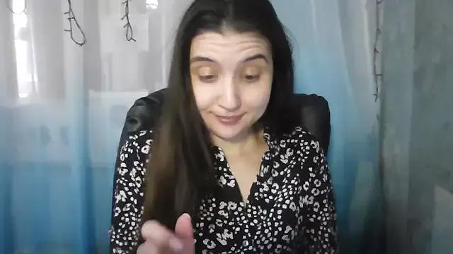 MilanesaGold28 from StripChat is Freechat