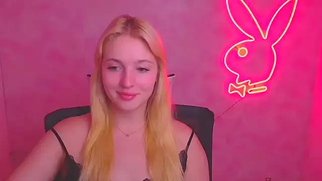 Milka_kiss_ from StripChat is Freechat