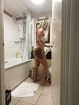 MillieMonroe from StripChat is Freechat