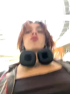 million_degrees from StripChat is Freechat