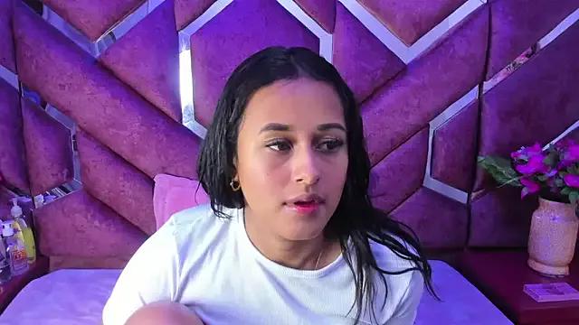 milly_print from StripChat is Freechat