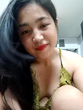 Minn-cute from StripChat is Freechat