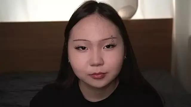 MiraHex from StripChat is Freechat