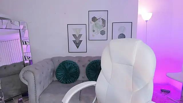 Mirandaa_ker from StripChat is Freechat