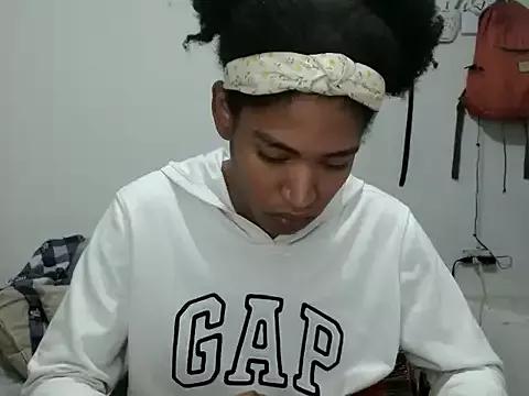 miriam775 from StripChat