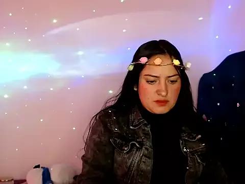 MisNicol from StripChat is Freechat