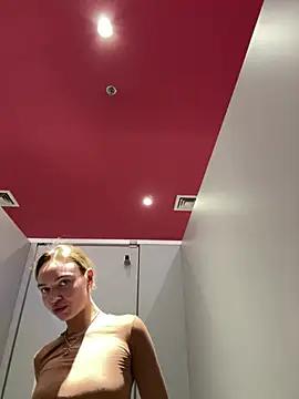 Photos of Miss_Elfie from StripChat is Freechat