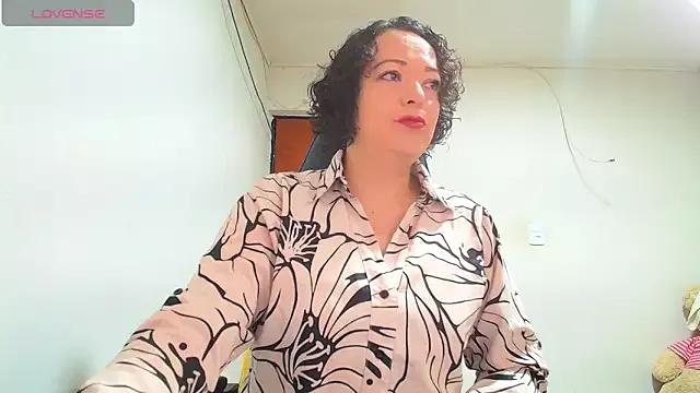 Miss_Oriana from StripChat is Freechat