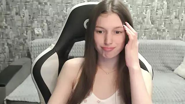 MissMiaCutie from StripChat is Freechat