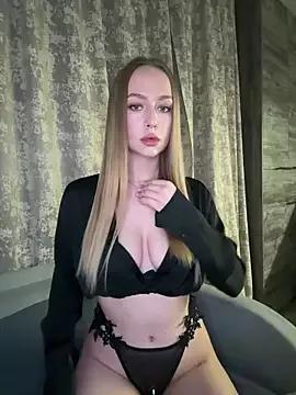 MissOyee from StripChat is Freechat