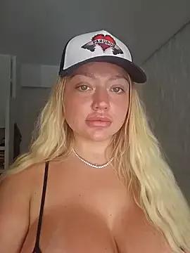 misstitmouseofficial from StripChat is Freechat