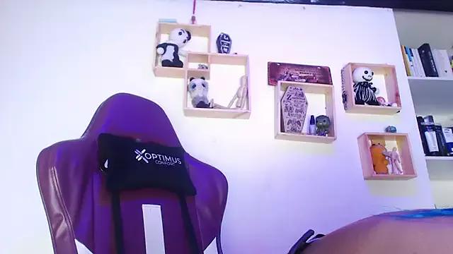Customizable and immersive - Activate your taste buds and check-out our delicious choice of bondage cams streams with excited models getting their amazing bodies screwed with their beloved sex toys.