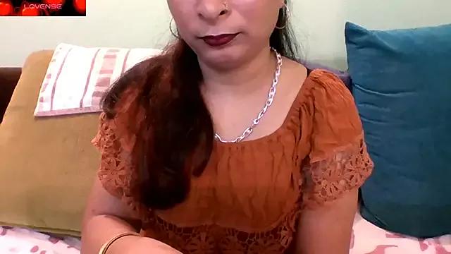 Mitale_S9TEEN from StripChat is Freechat