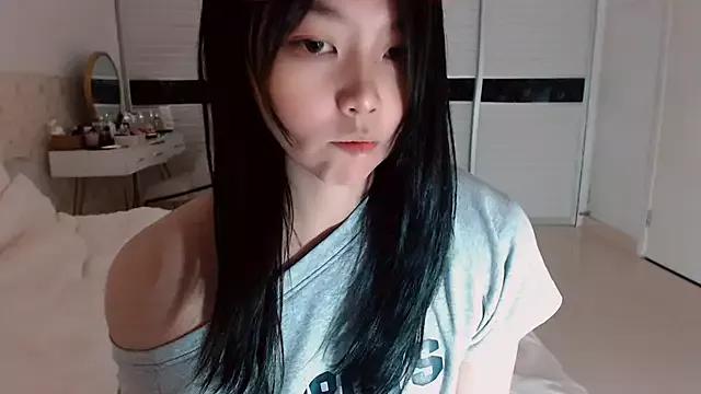 Miu1_girl from StripChat is Freechat