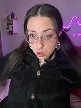 Photos of Mizztikaa from StripChat is Freechat